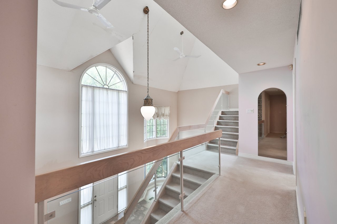 78 West River Street, Oakville