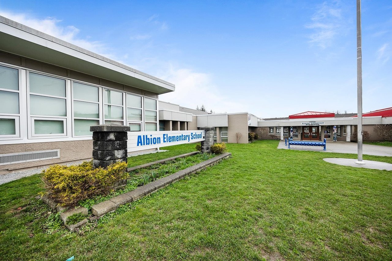 24395 102 Ave