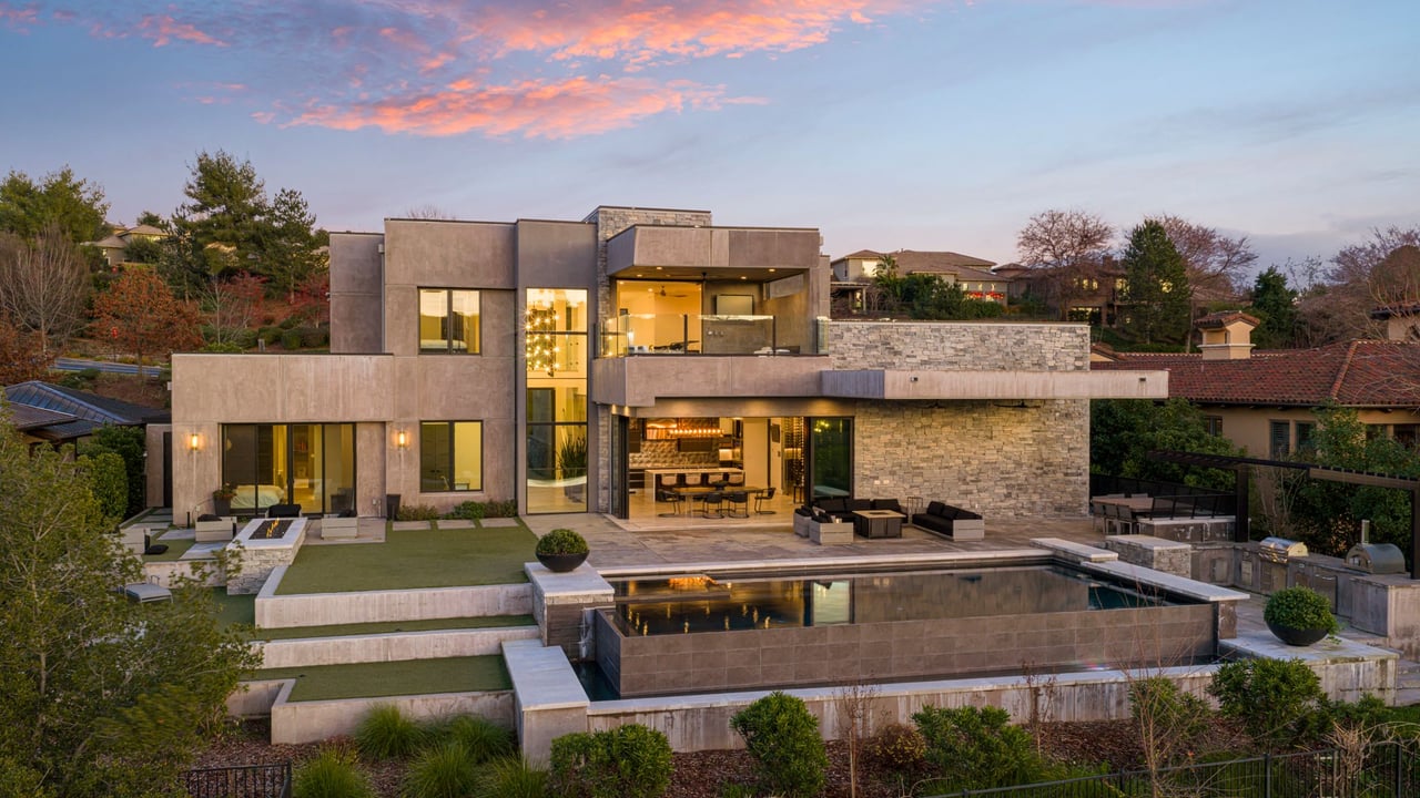 4573 Greenview Drive
