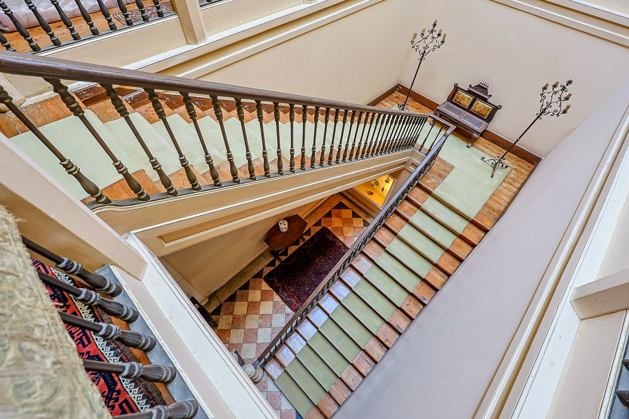 Quinta do Relógio: Historic 19th-Century Waterfront Palacete in Paço de Arcos, Oeiras