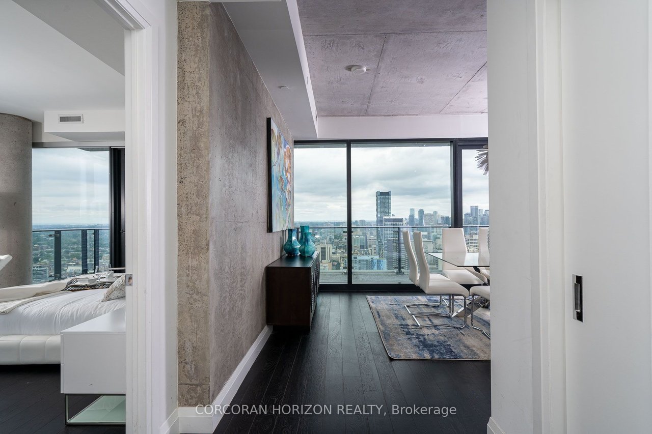 PENTHOUSE PERFECTION ON THEATRE ROW