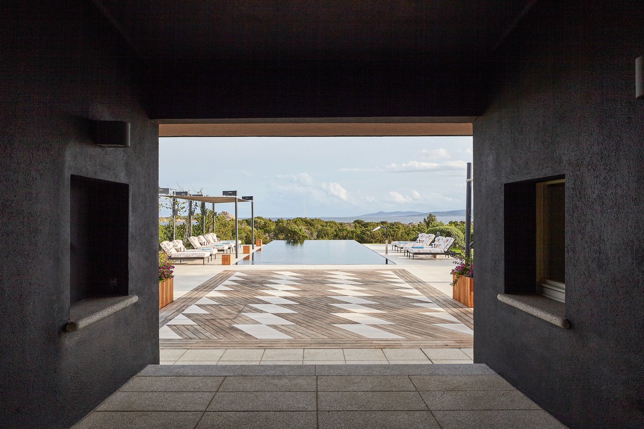 Breathtaking Beachfront Vacation Villa