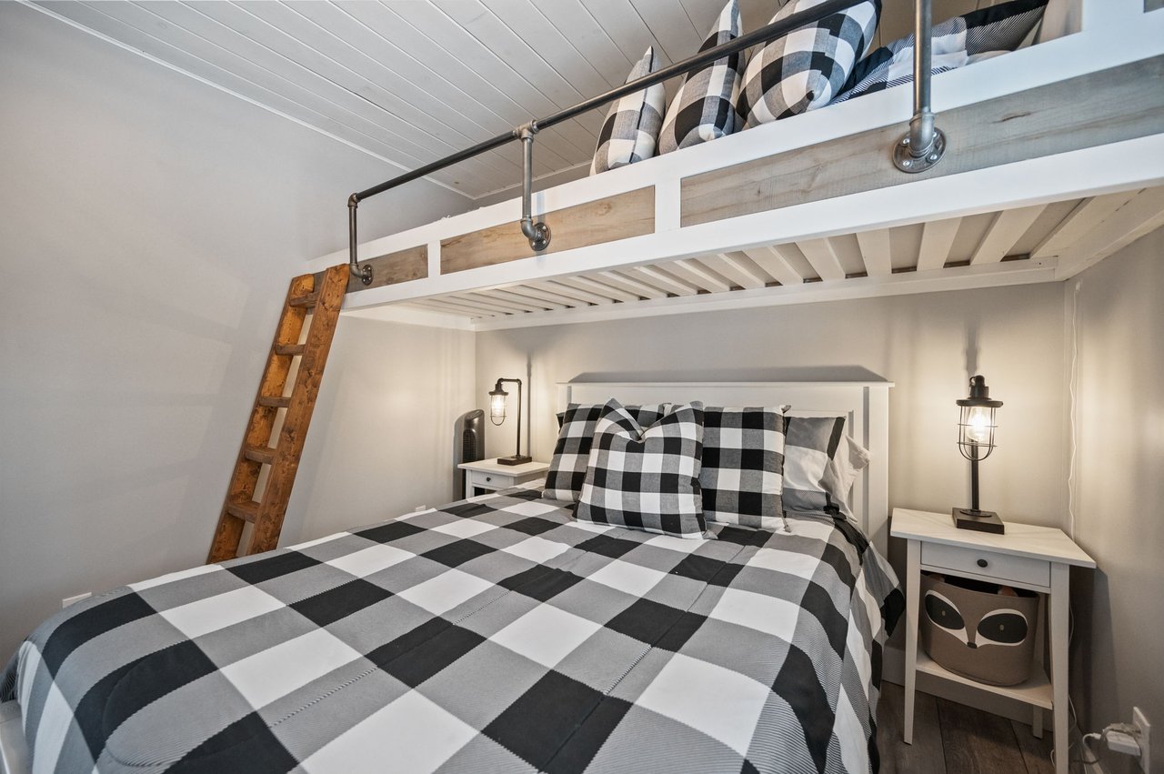 Cash Flow Lakeside Cottage