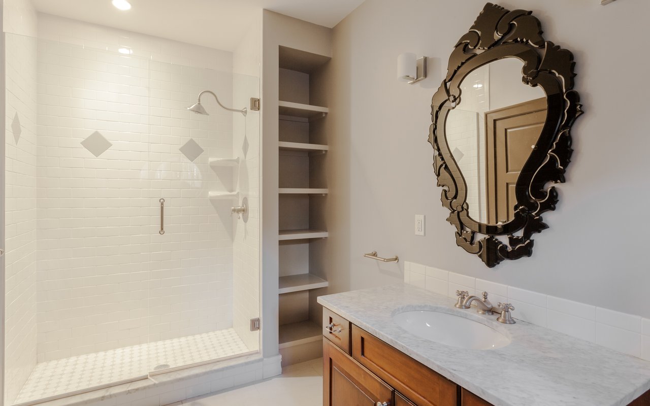 437 University Avenue