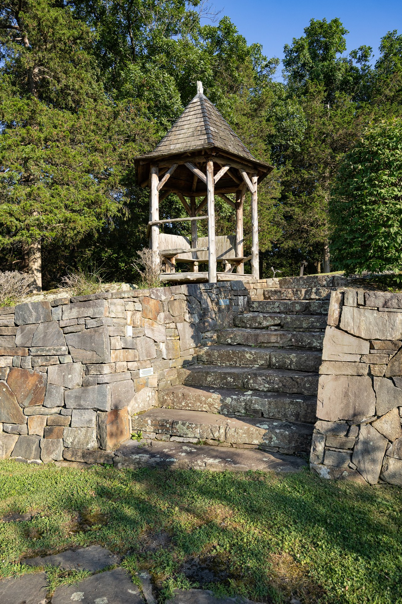 12 Mountain Brook Road