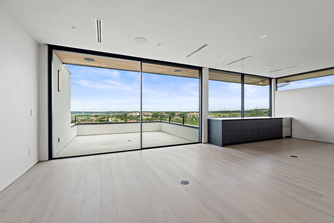 4909 Honey Daisy Way