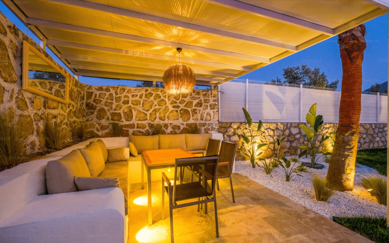 From Shade to Style: Outdoor Design Tips for Desert Homes