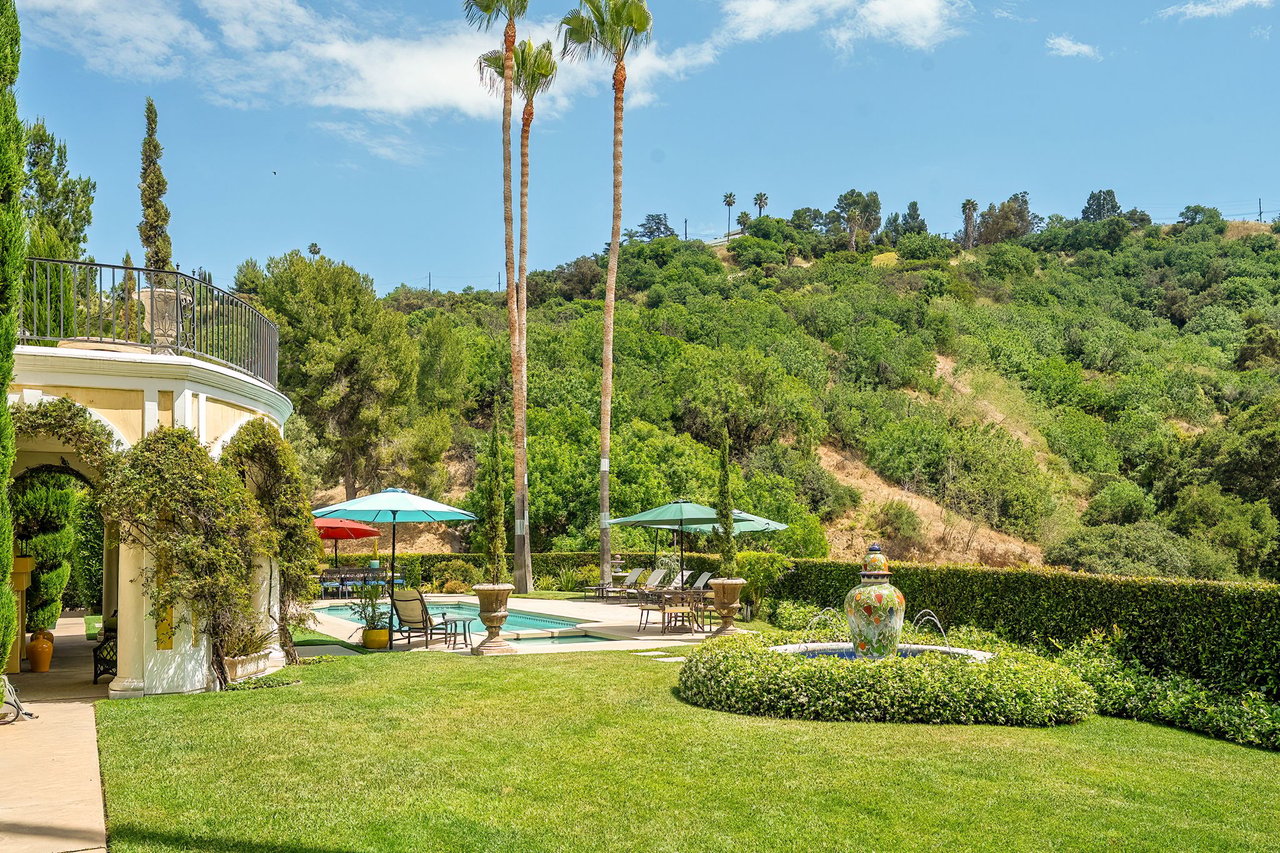 13935 Durham Rd, Beverly Hills 