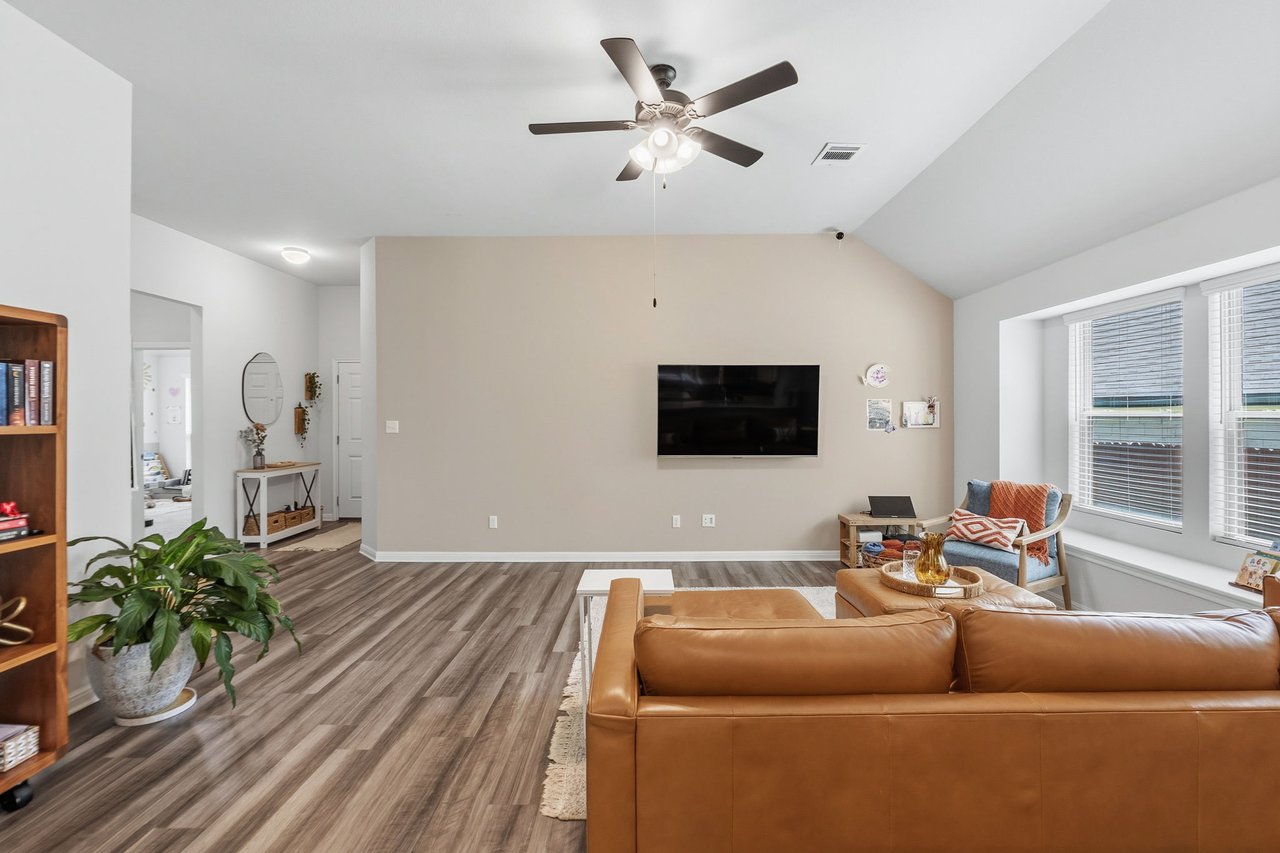 2529 Choctaw Pl. Leander, TX 78641