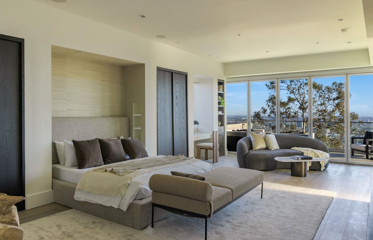 8572 Hillside Ave, Sunset Strip