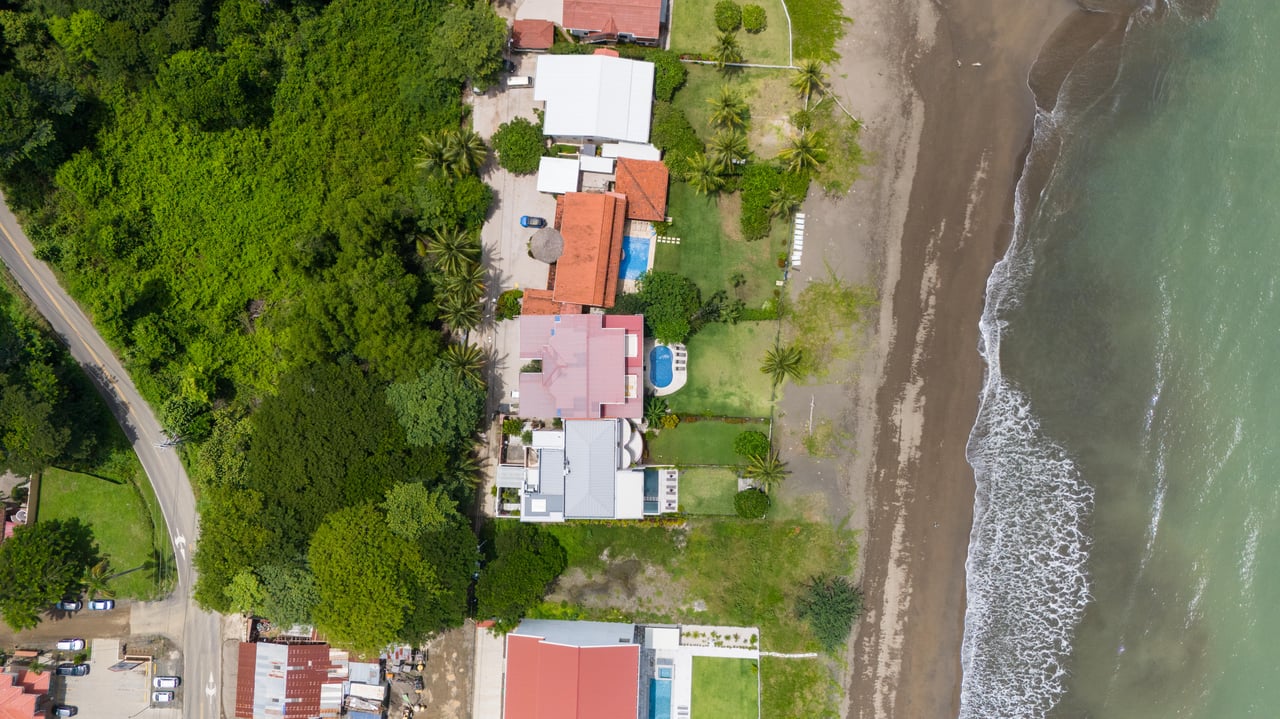 Twin Dolphins 1A - Beachfront Condo in Playa Potrero Costa Rica