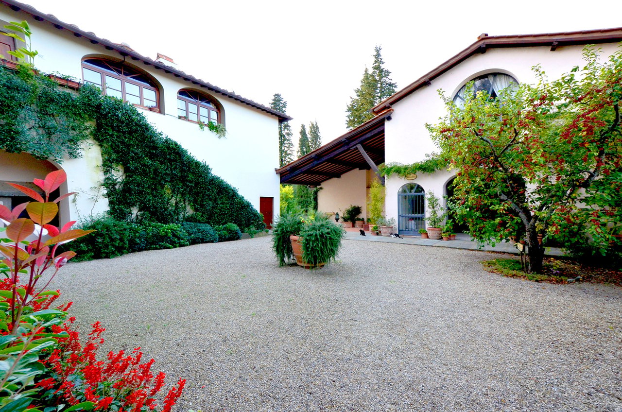 Gorgeous Villa with Medieval Tower