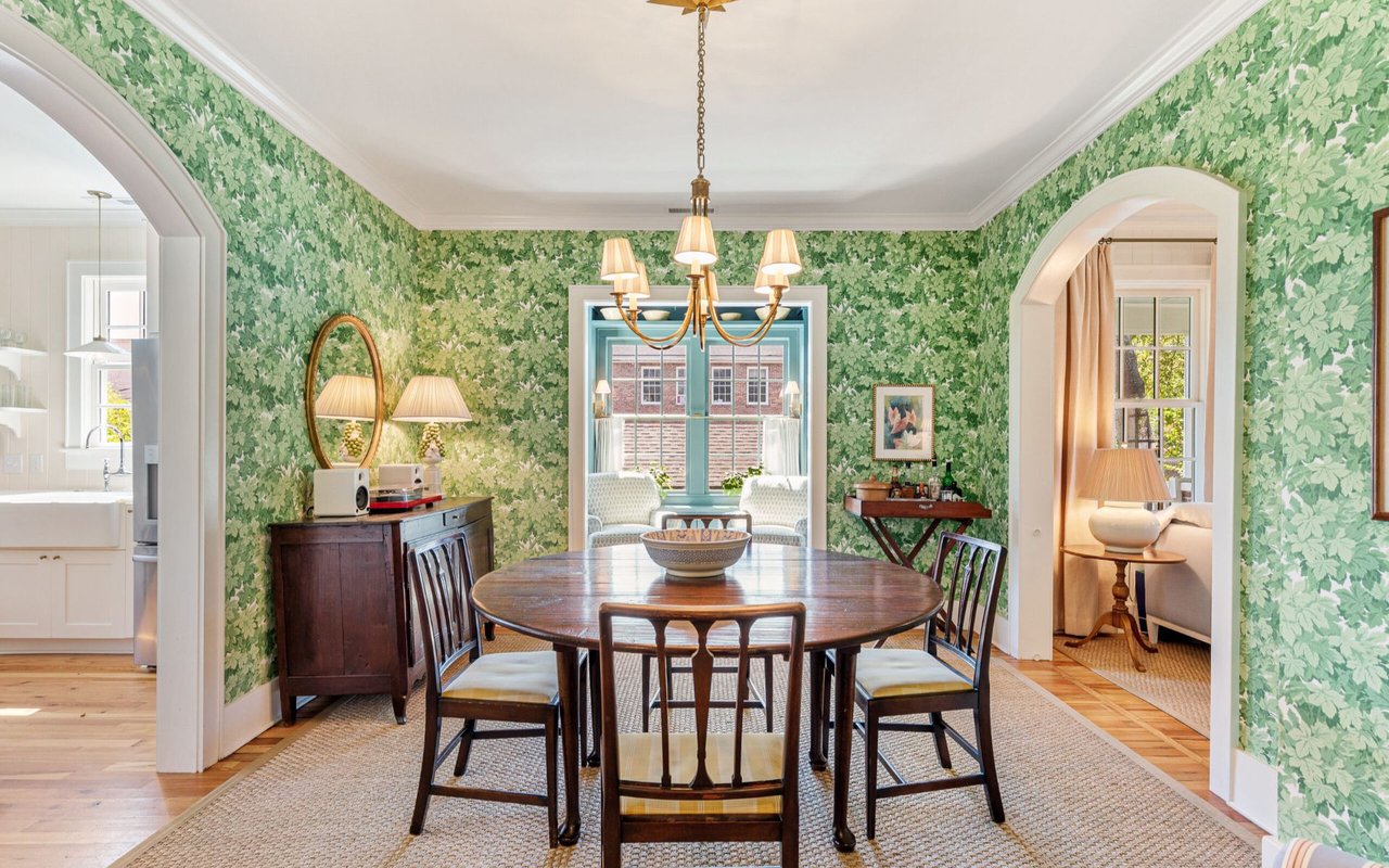Choosing Wallpaper That Fits Your Space