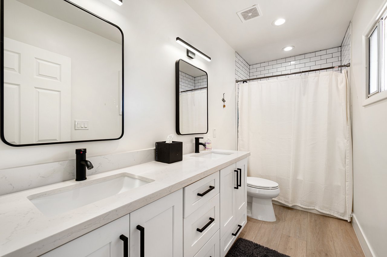 4545 N ROYAL VIEW Drive E