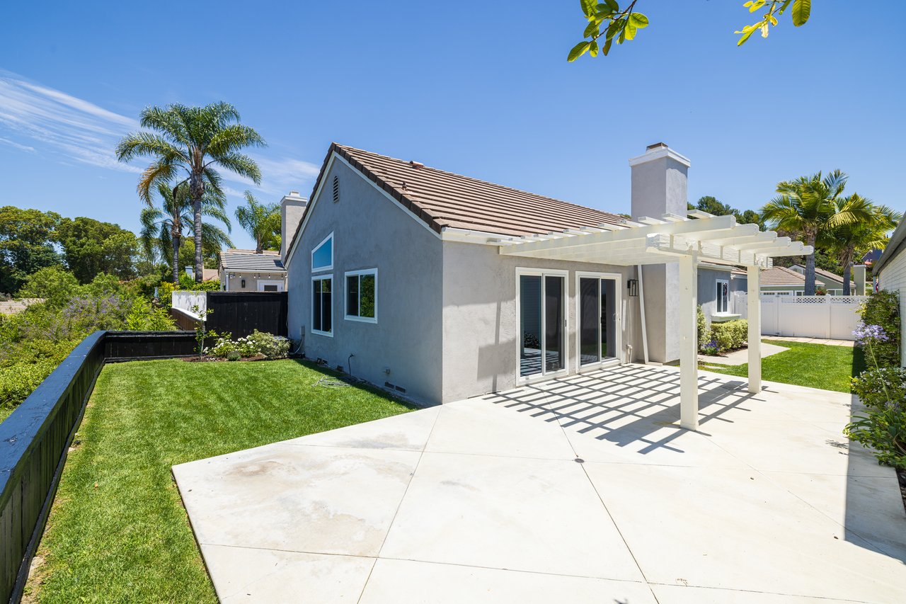 21 Indian Hill Ln
