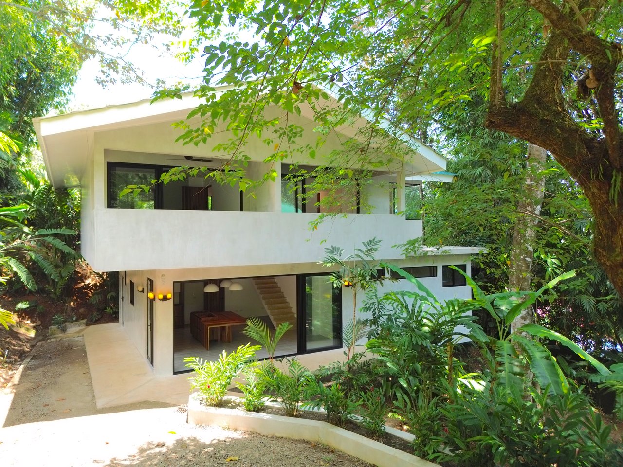 Huge Potential Perfectly Located Retreat Property