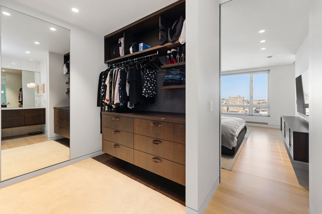 Showcase Apartment on Nob Hill