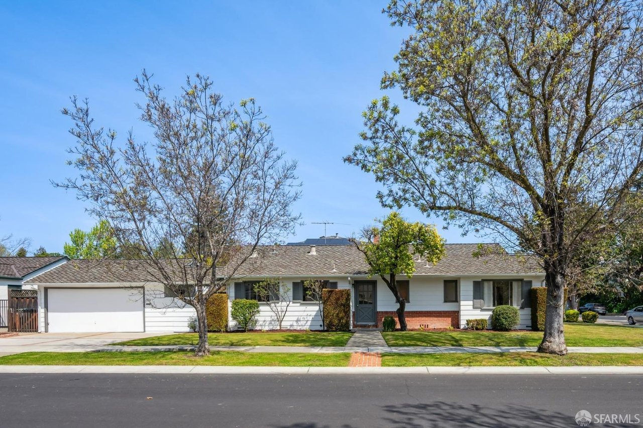 2495 Ramona Street