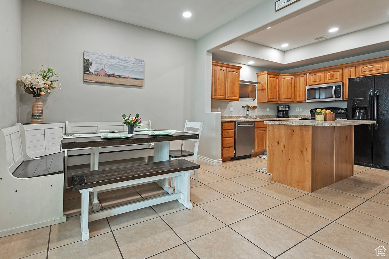 4532 W Cave Run Ln