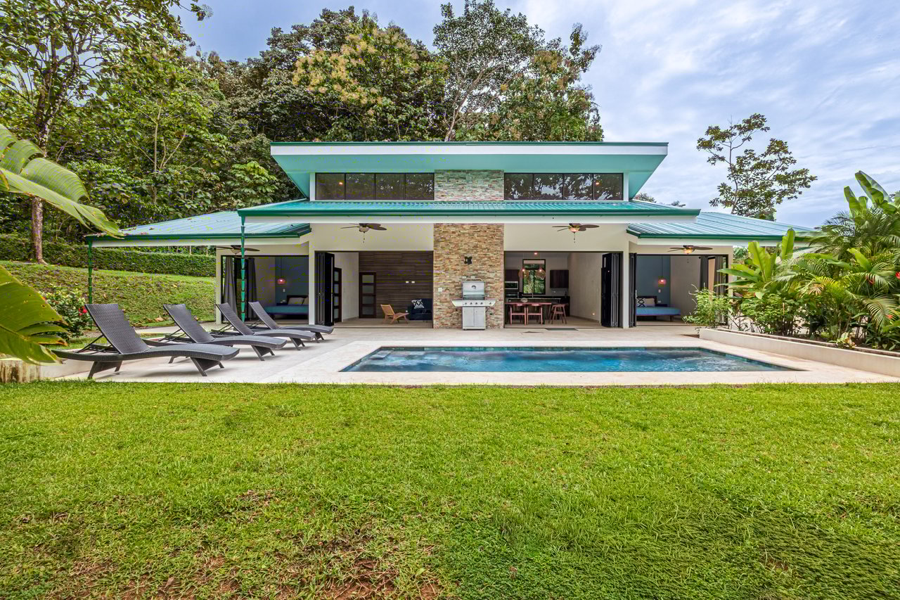 Casa del Bosque in the New Tulpá Ridge Development in  Matapalo.