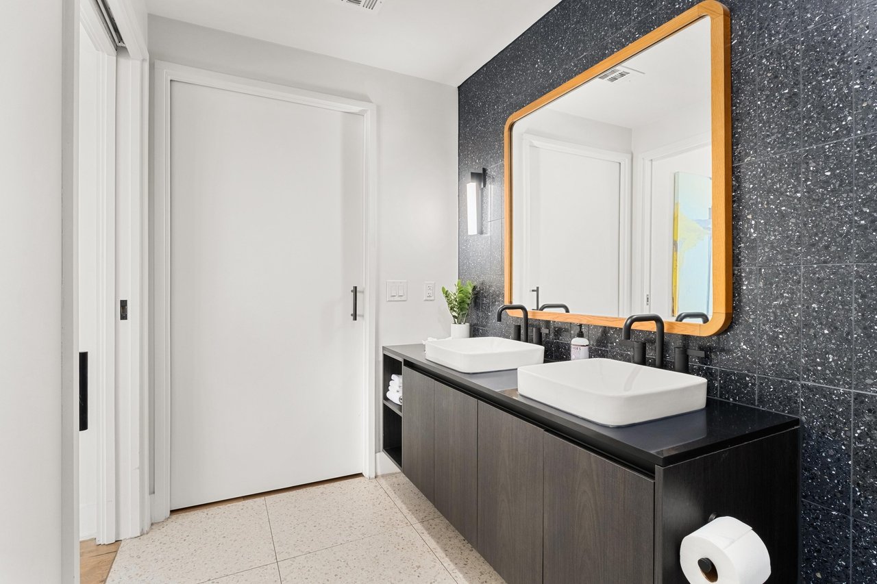 48 East Avenue #1310