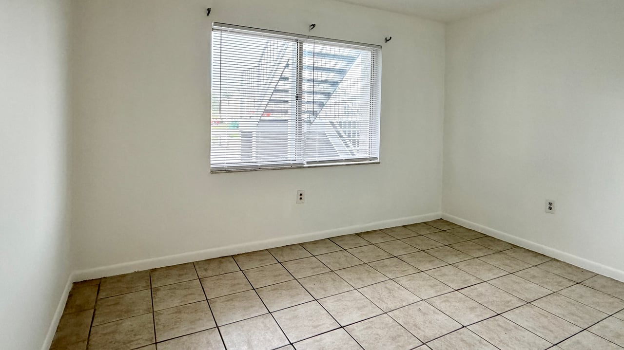 Spacious Ground-Floor Apartment for Lease in Winter Springs