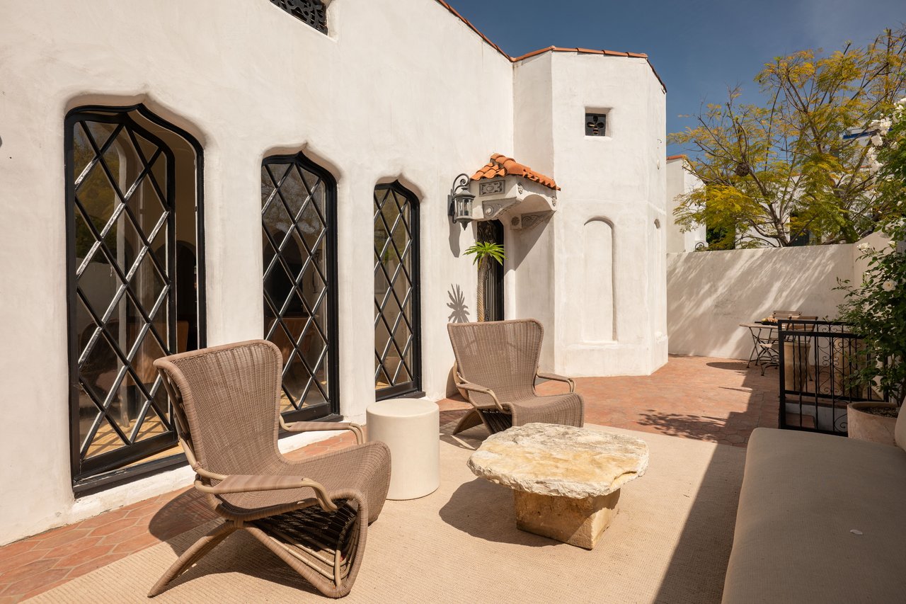 330 N Arden Blvd, Hancock Park