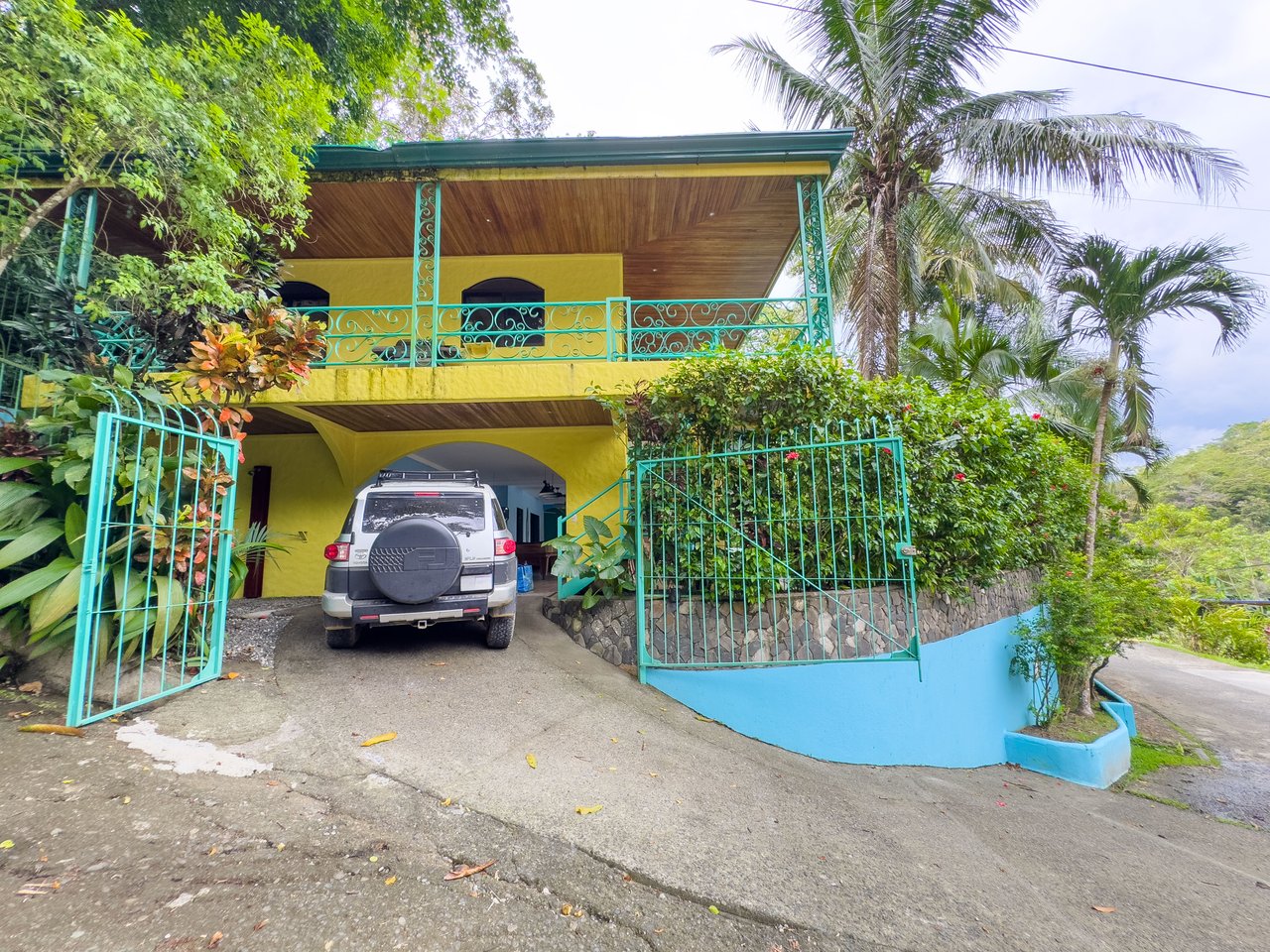 Turn-Key Jungle Retreat Home in Manuel Antonio