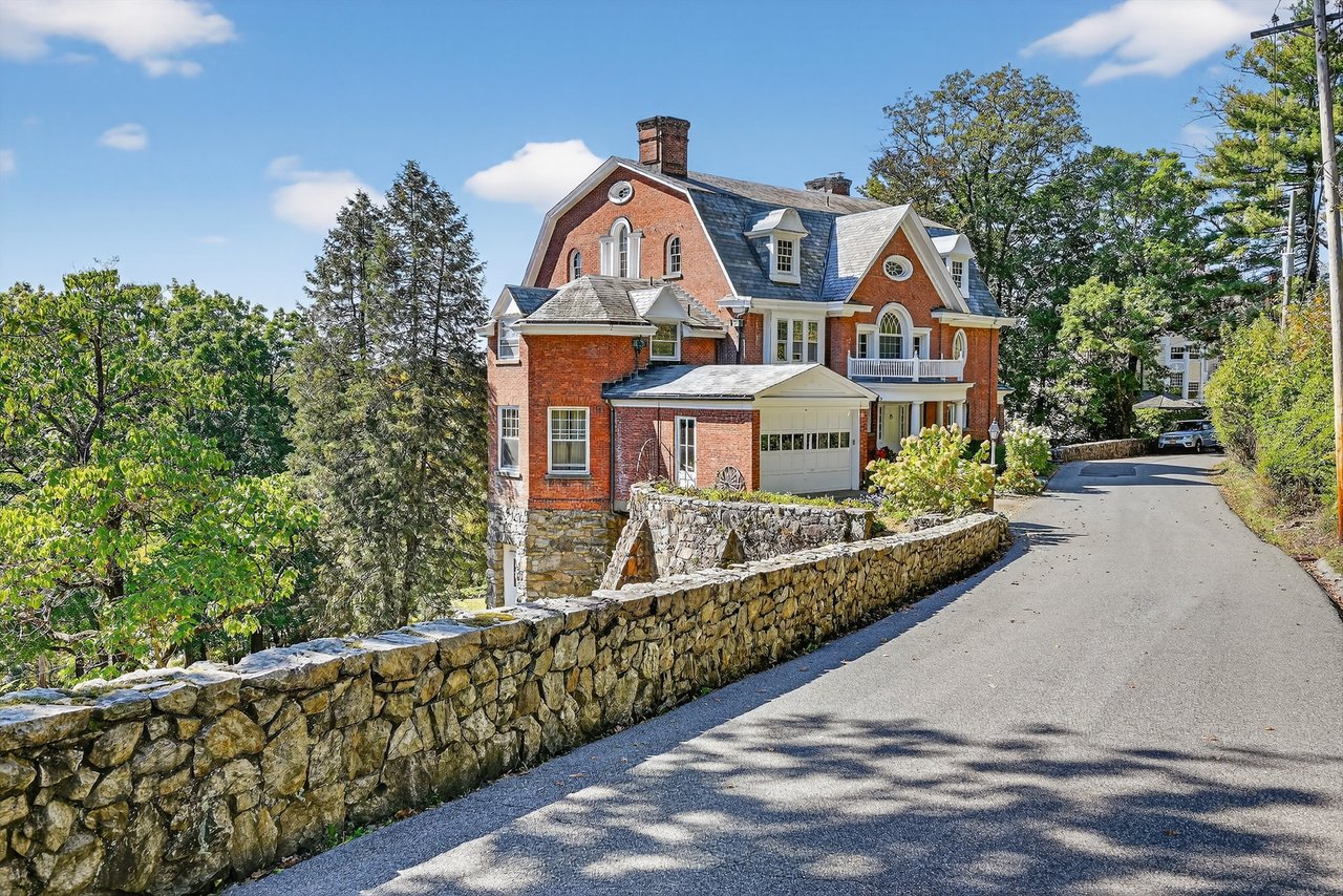 Tuxedo Park, NY