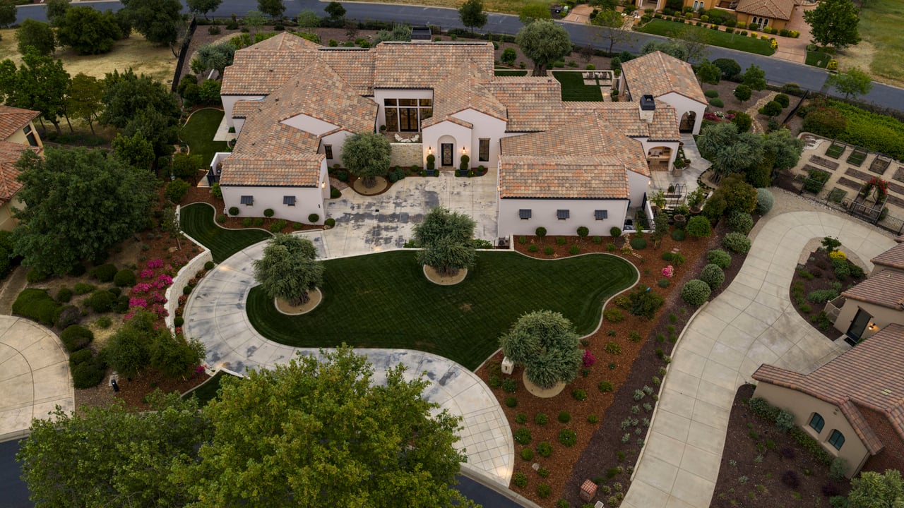4940 Moreau Court
