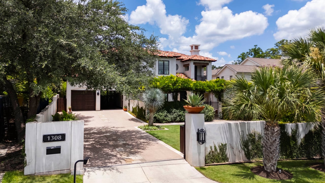 1308 Meriden Lane
