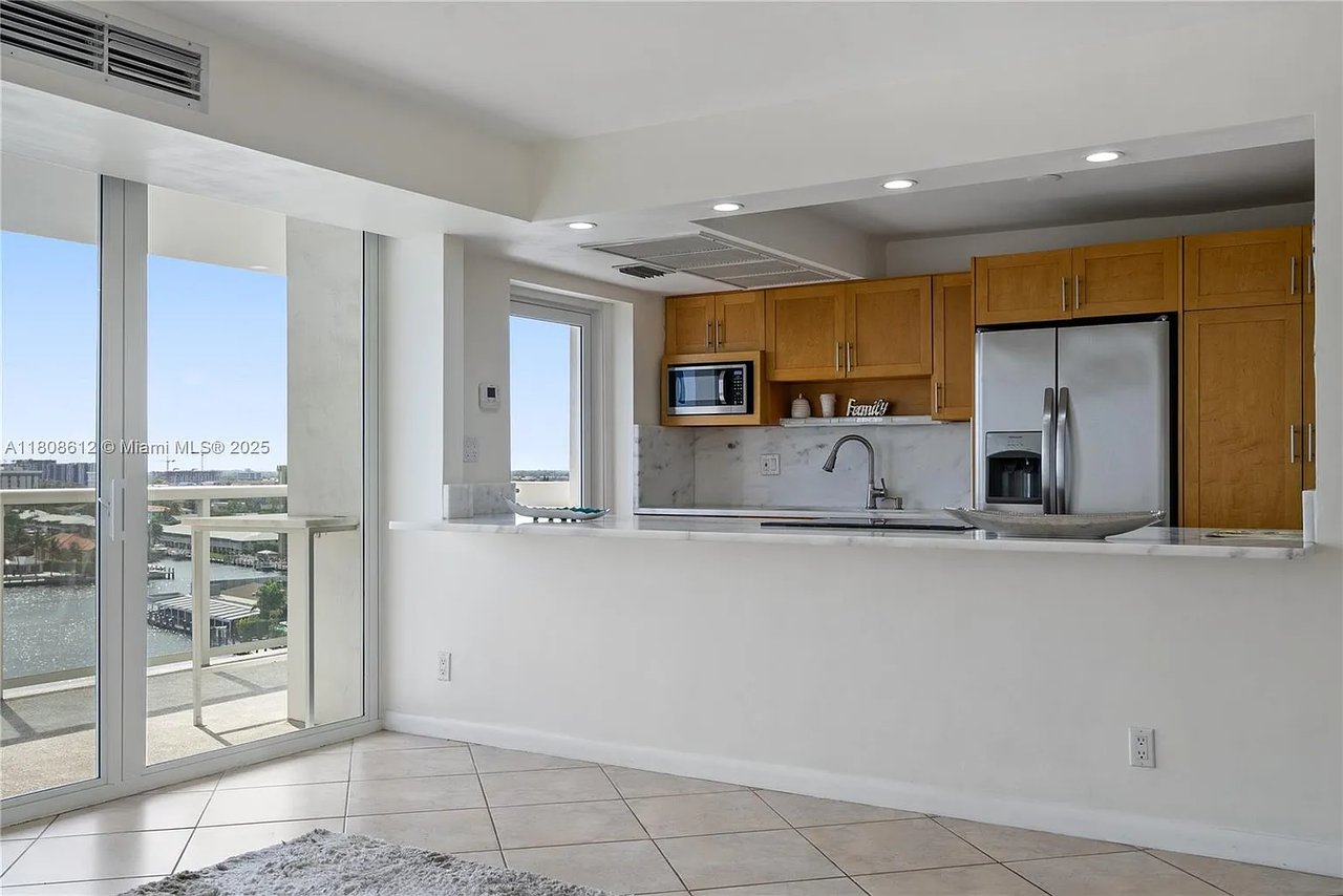 2841 N Ocean Blvd Apt 1105