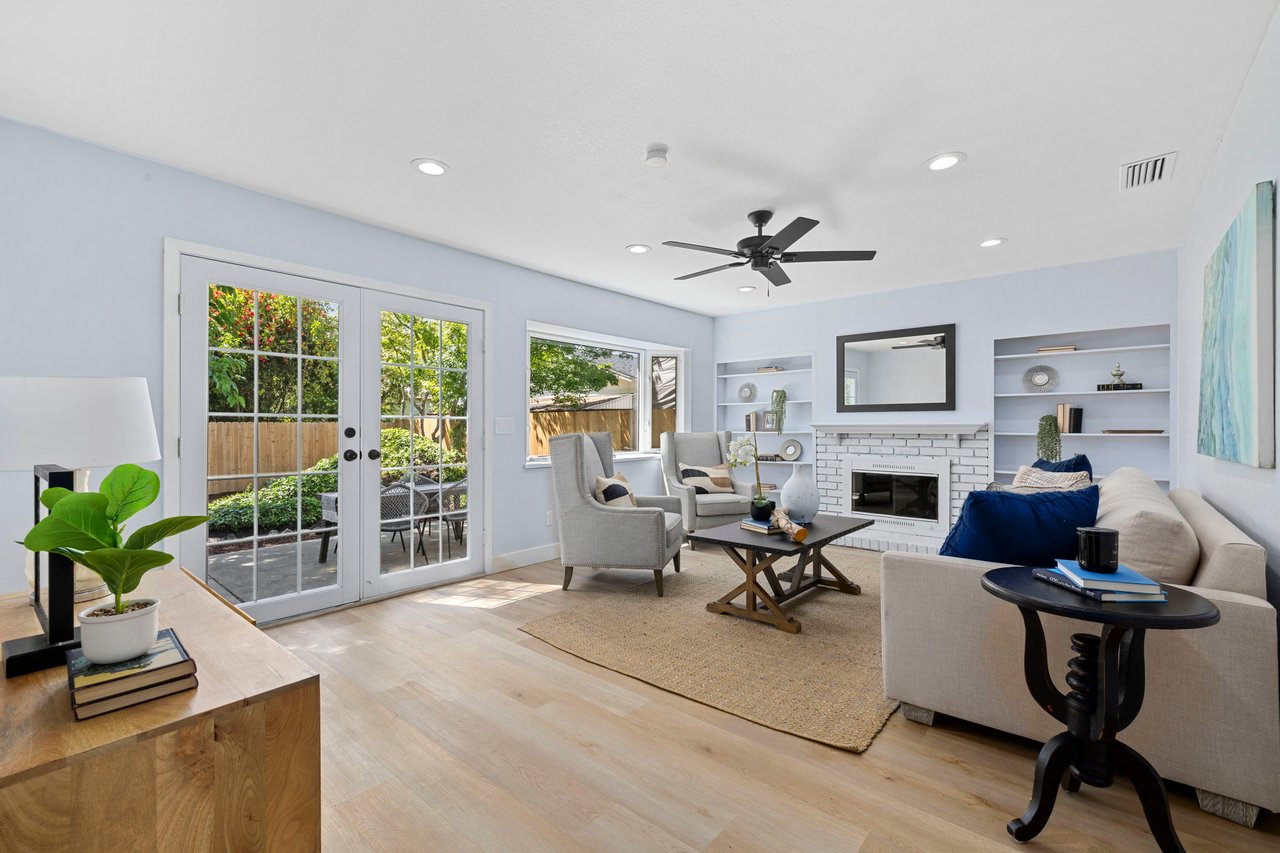 1007 Harold Ln