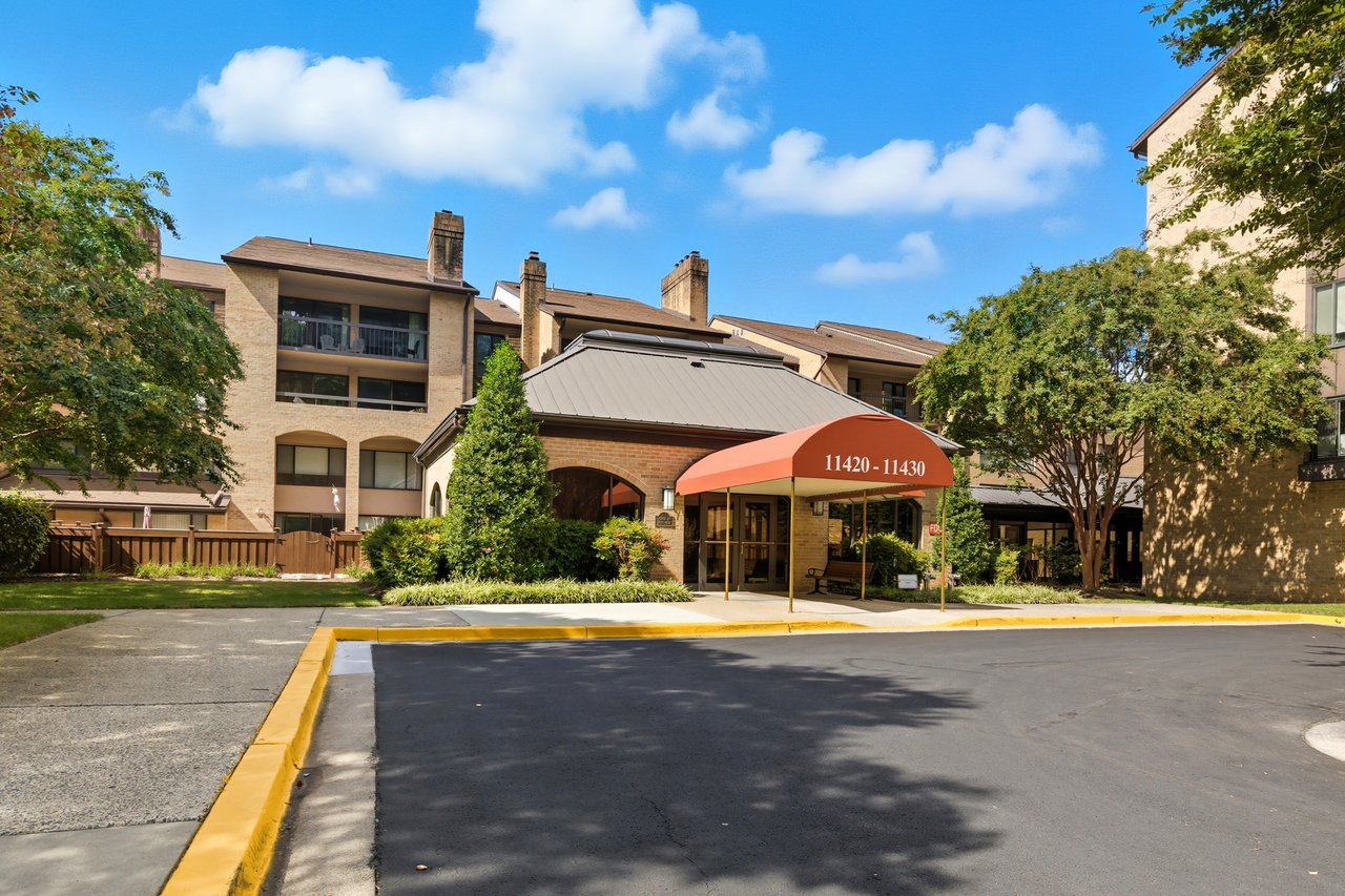 Luxury Turnkey Furnished Condo