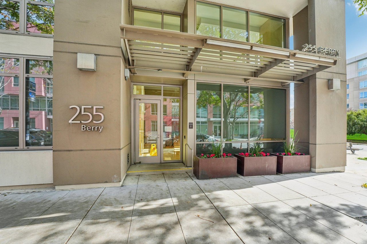 255 Berry St #512