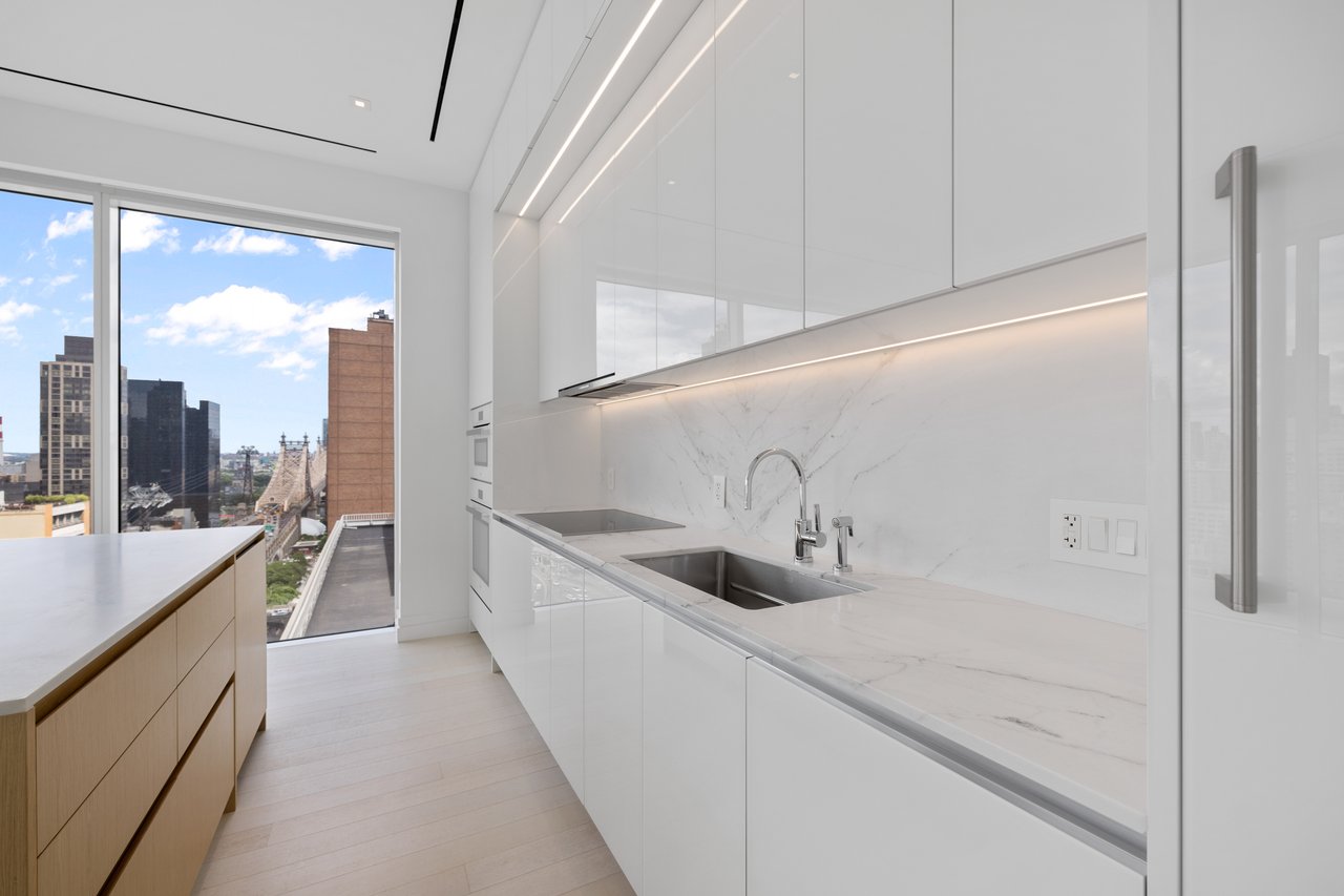200 East 59th Street #17C