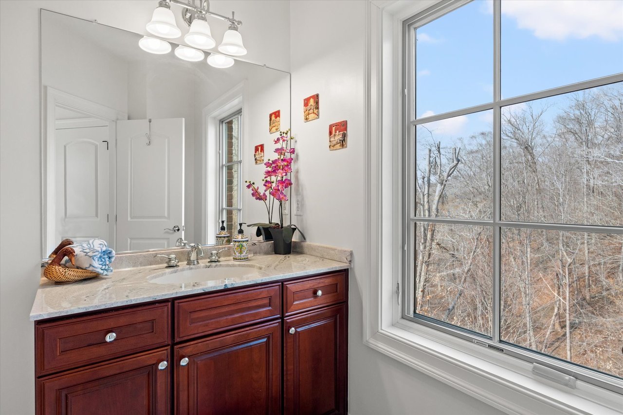 10036 Lake Occoquan Dr