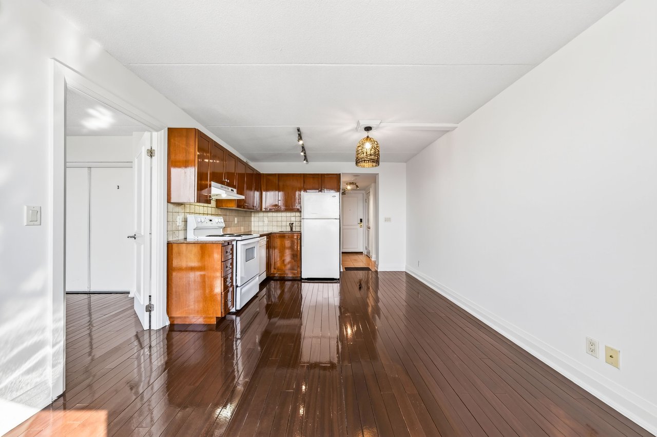 2737 Keele St 312