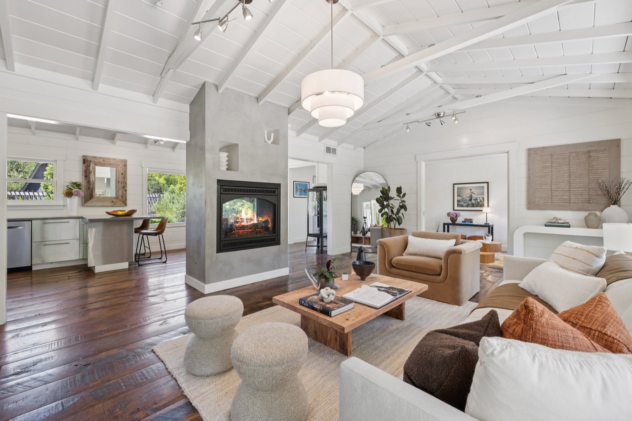 139 Deer Hollow Rd