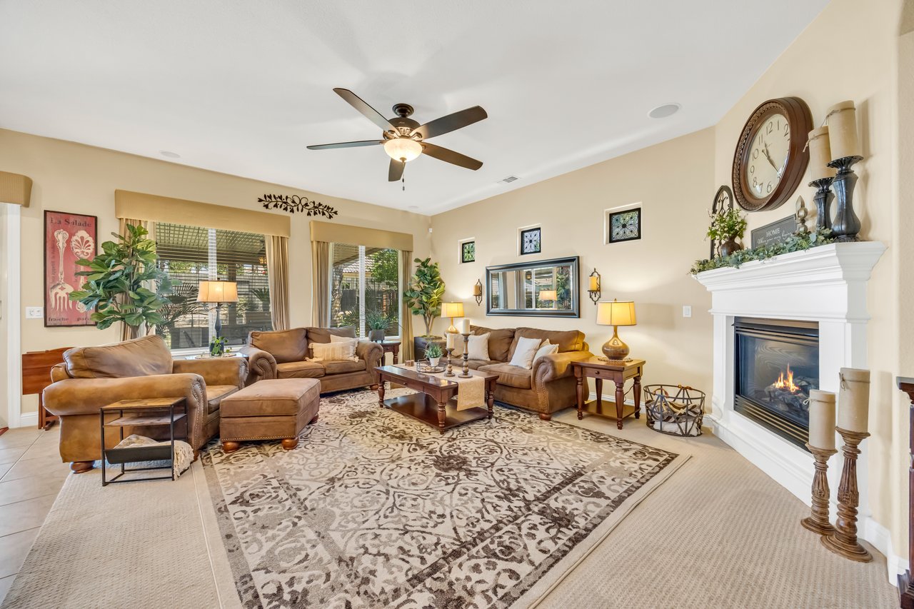 4040 Borderlands Dr