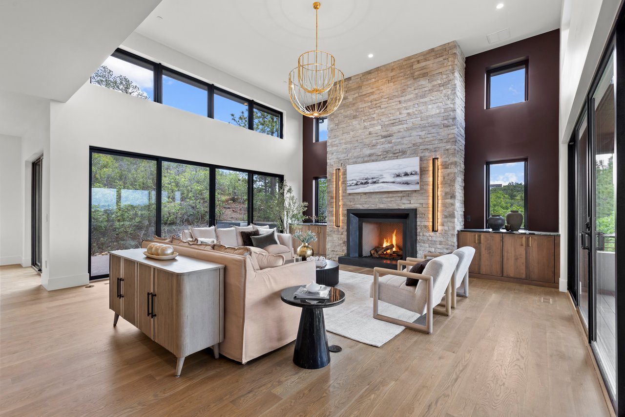 2783 Hawk Point 