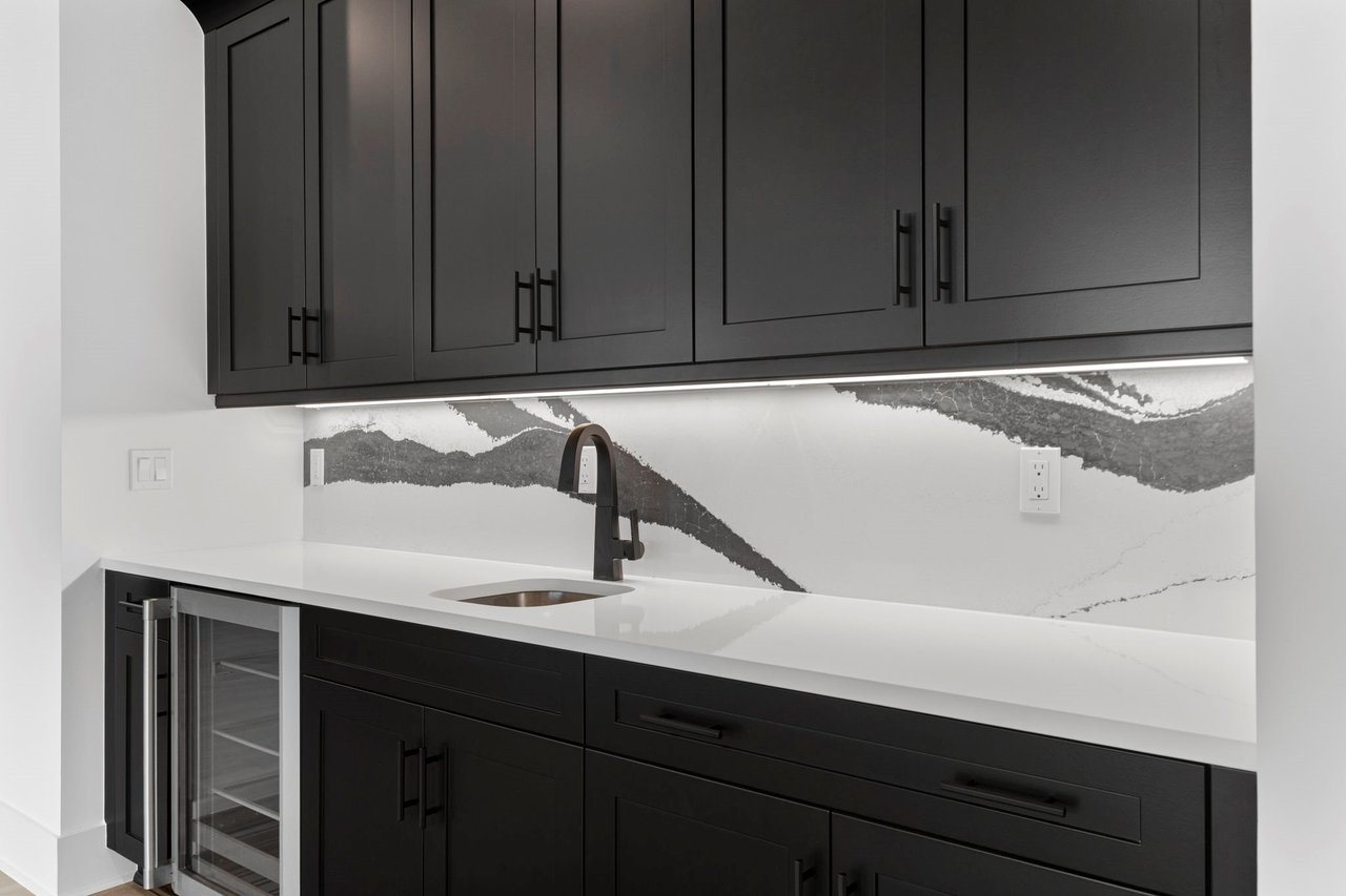 9187 SW Shinnecock Dr