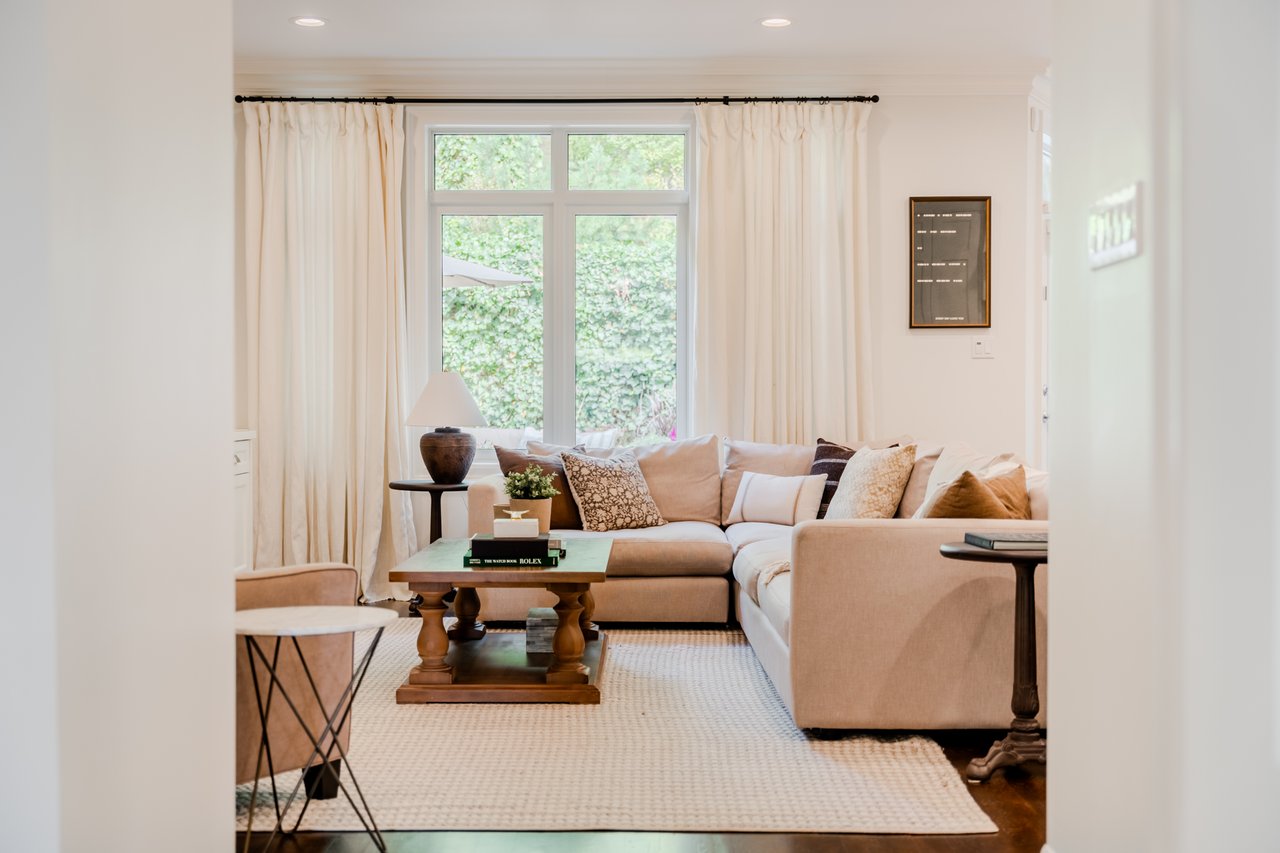 34B Long Crescent