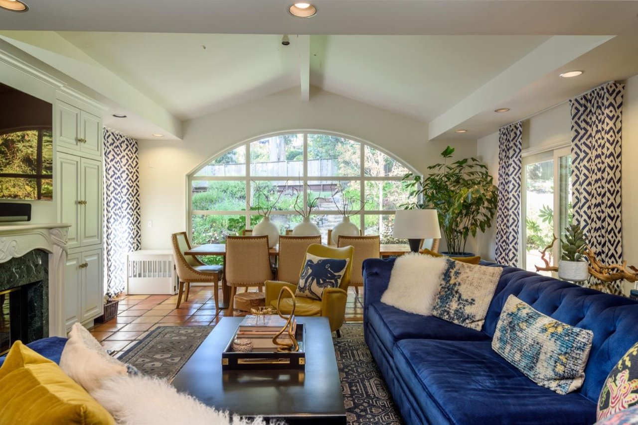 1115 Cascade Drive