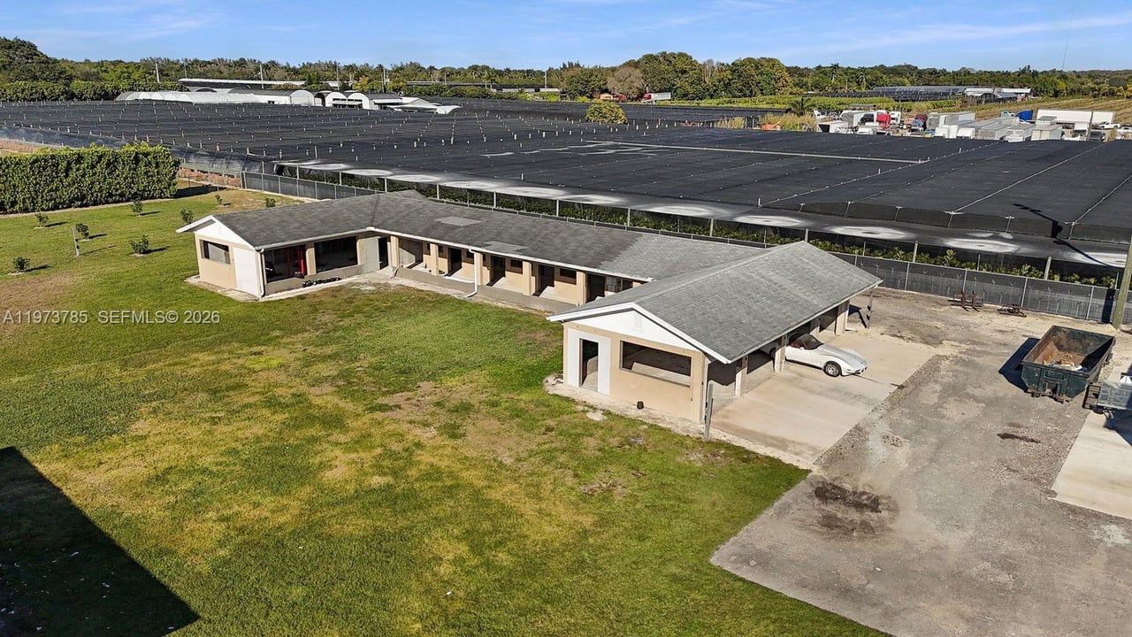 25025-sw-202-avenue-homestead-fl-for-sale-stable