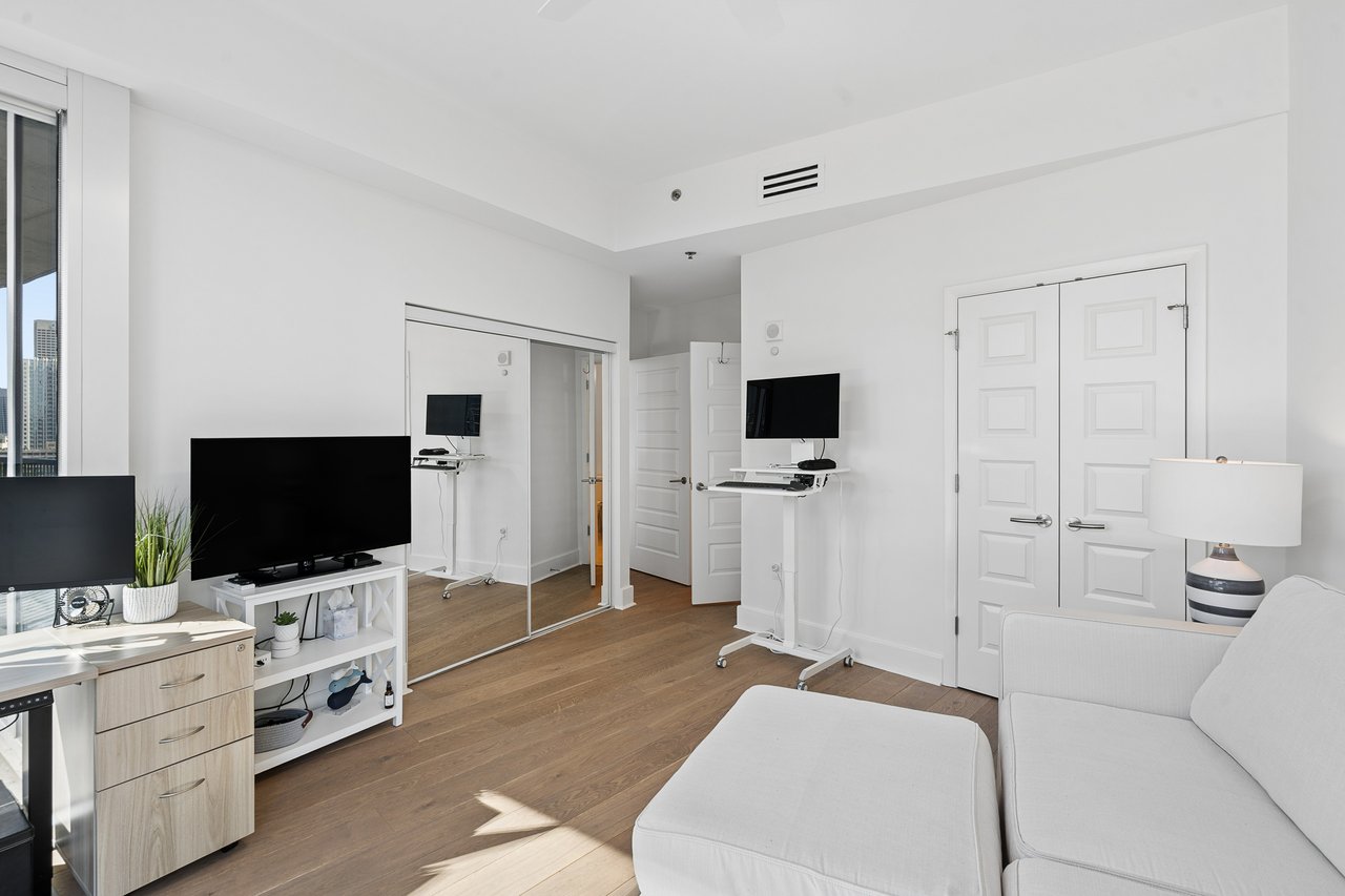 1080 Peachtree Street Unit 1504