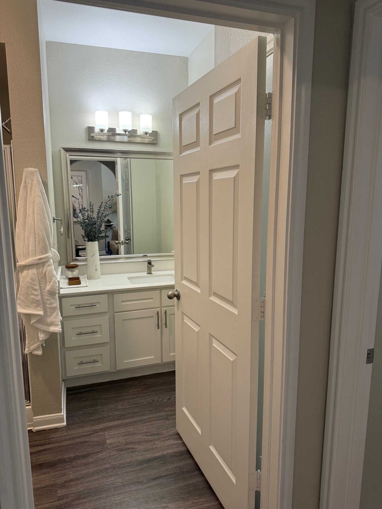 Luxury 2 bed 2 bath in North Austin