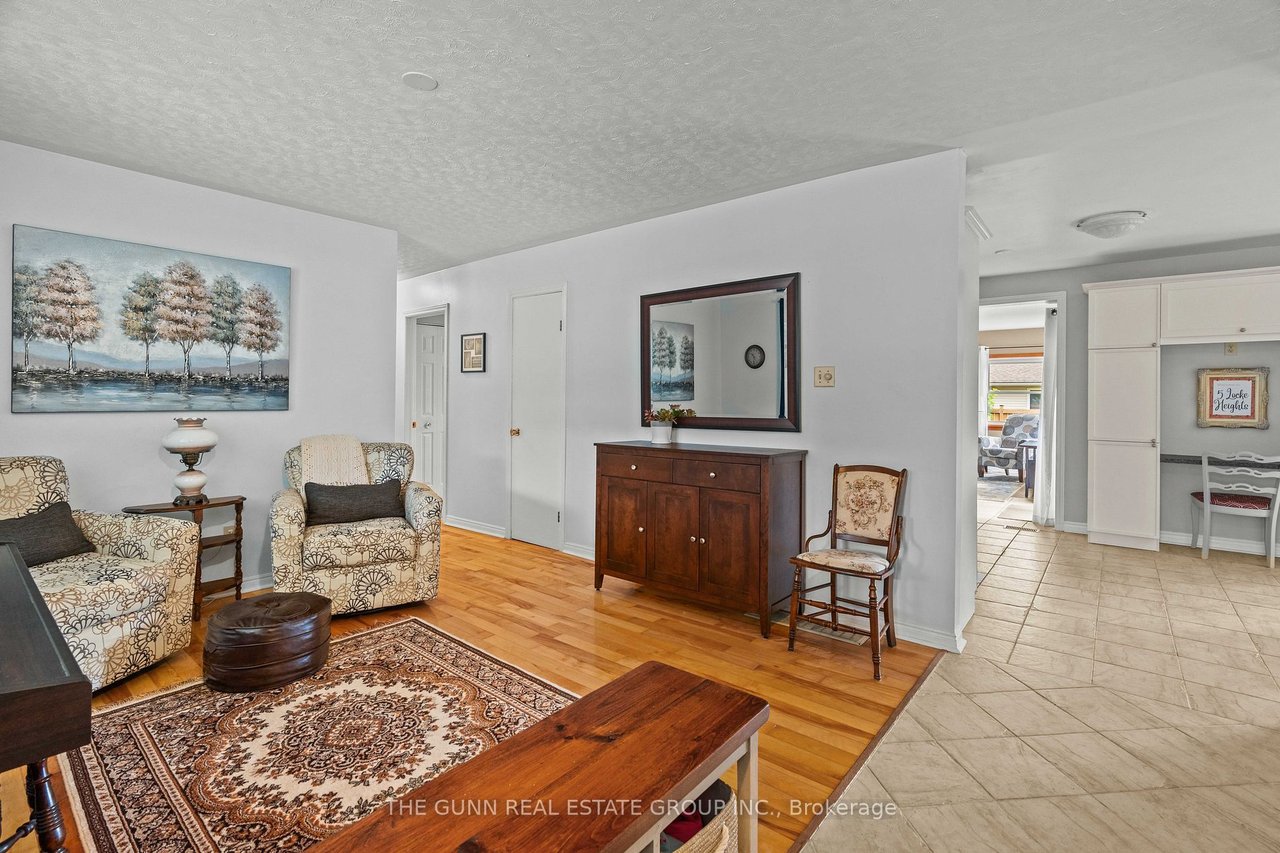 5 Locke Hts