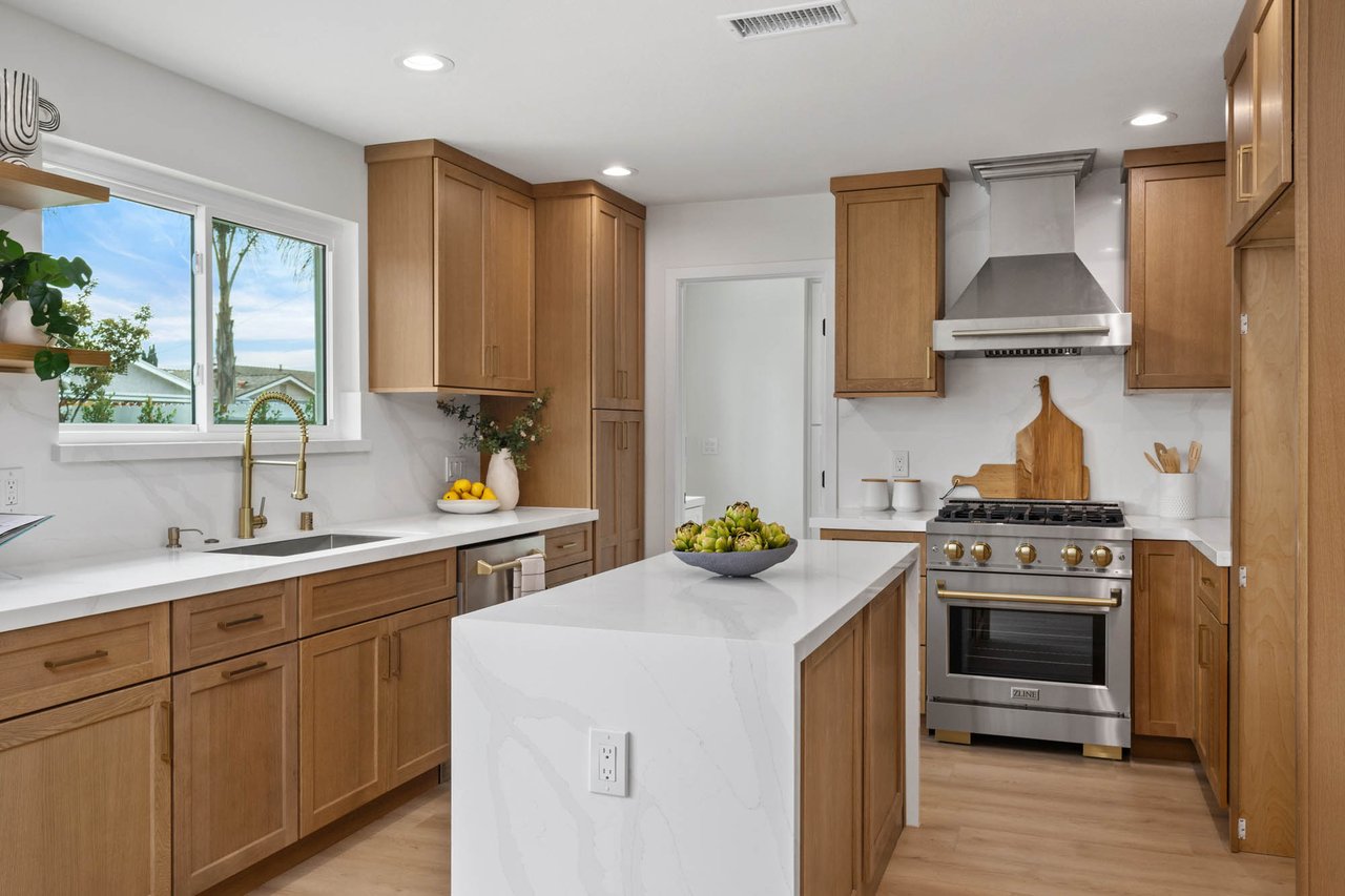 1412 E Quincy Avenue