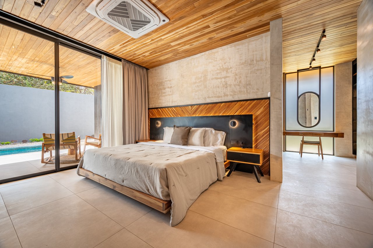 Casa Uchuva | Architectural Harmony of Wood, Stone, and Light